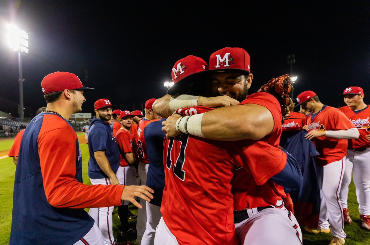 mbraves's tweet photo. The thrill of victory! 👏👏👏 https://t.co/wLQCUha5IF
