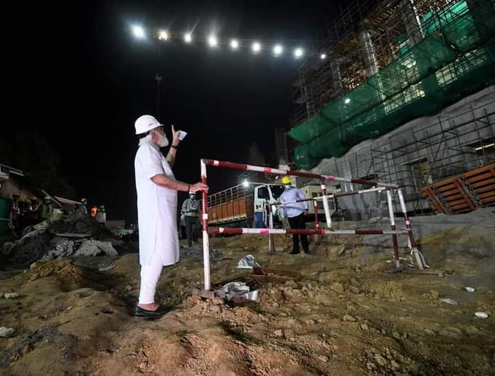 Advrsrajeev's tweet image. സദാ കർമ്മരംഗത്ത്...
പുതിയ പാർലമെന്റ് സമുച്ചയത്തിന്റെ നിർമ്മാണപ്രവർത്തനങ്ങൾ വിലയിരുത്തുന്ന പ്രധാനമന്ത്രി @narendramodi

#MyPmModi