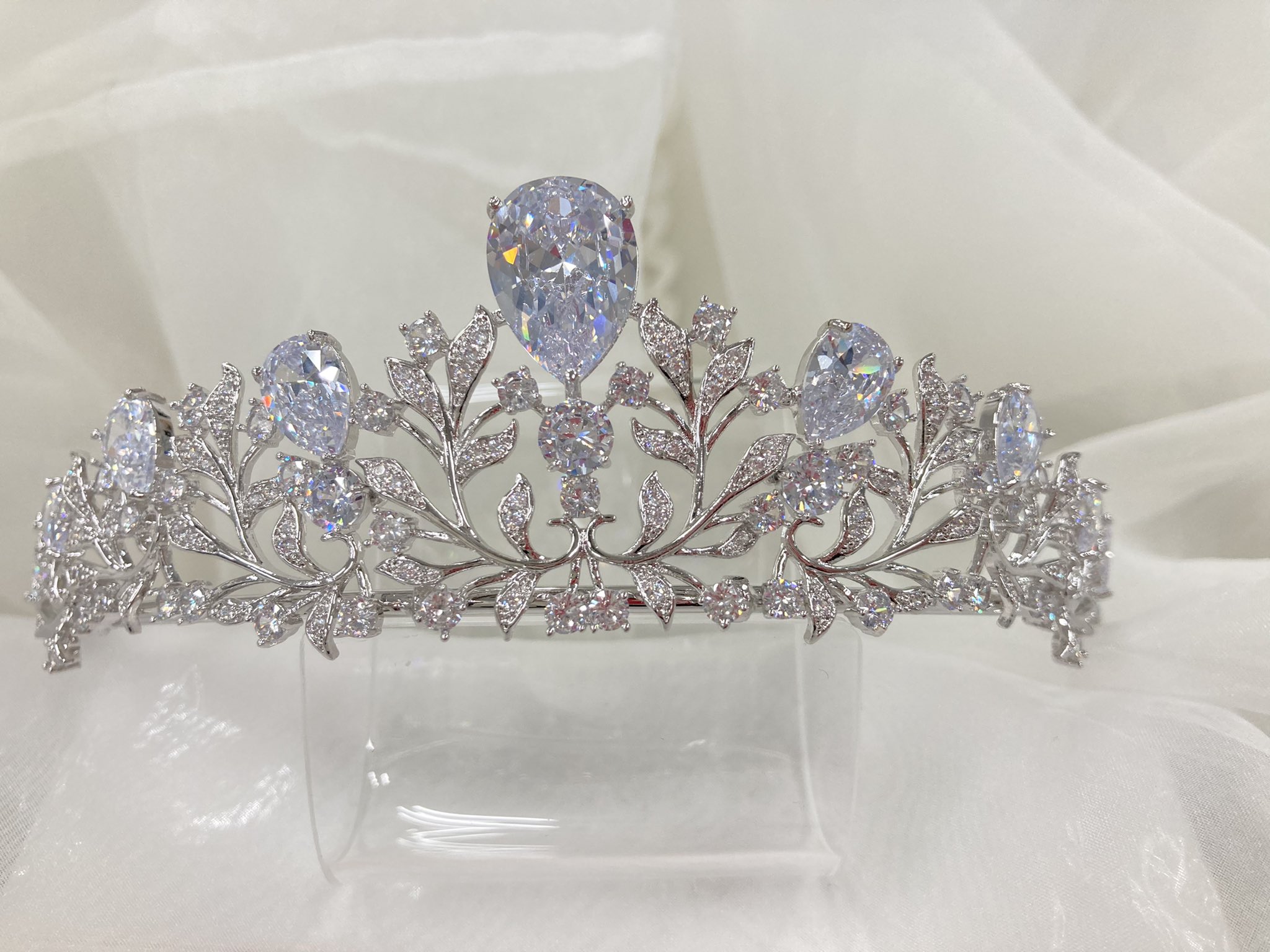 ティアラ10種類 Twitter