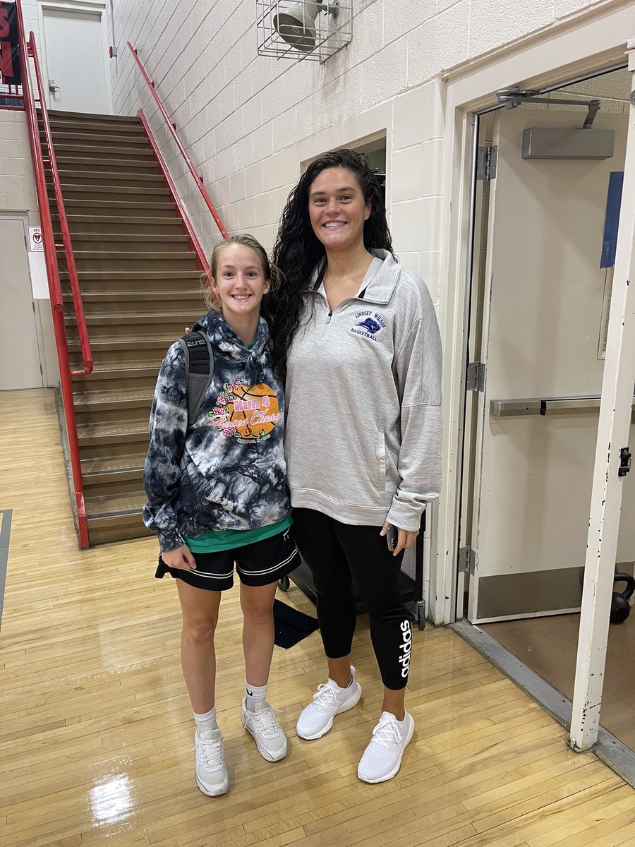 maddiekauffman3's tweet photo. I am incredibly grateful to announce that I have committed to @LWCWBB to continue my basketball career. I would like to thank my parents, teammates, coaches and trainers who all helped make this possible. #iamablueraider #blessed @TCHSWBB @RichmondHeat1 @Oney_15 @MJHoopsTraining https://t.co/9Txumz8EpL