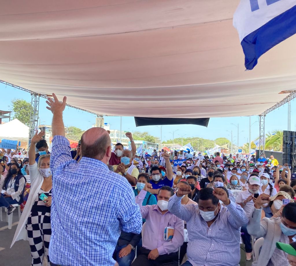 guido_chiriboga's tweet photo. Hoy acompañamos a CREO Playas en su exitosa Convención Cantonal, con enorme apoyo ciudadano al #GobiernoDelEncuentro, y gran entusiasmo por la Ley Creando Oportunidades #EstaEsLaOportunidad 

Gracias @DanyCilenio y Silvino Mite, @parosemena, @panchojimenezs, @CREOEcuador 💪 https://t.co/IhFYyLI4cy