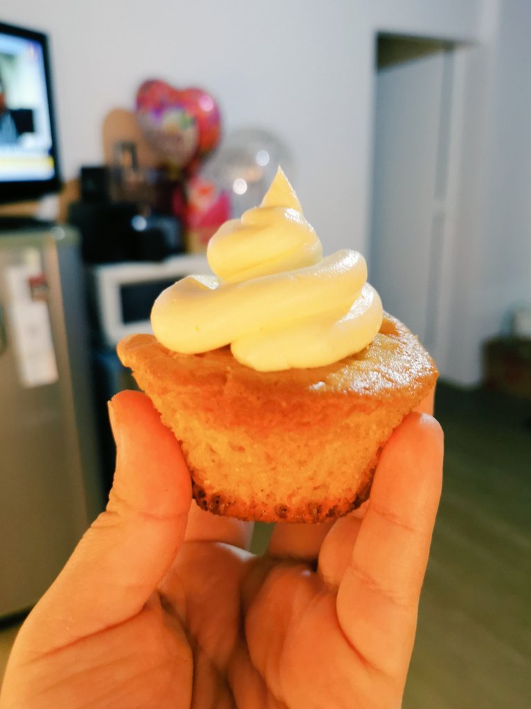 tokioob's tweet photo. le prometí a yeonjun que le haría un cupcake por su cumpleaños pero por el tiempo no pude ㅜㅜ
felíz cumpleaños cyj
#OurFirstLoveYeonjun https://t.co/n3FxWr2xGM