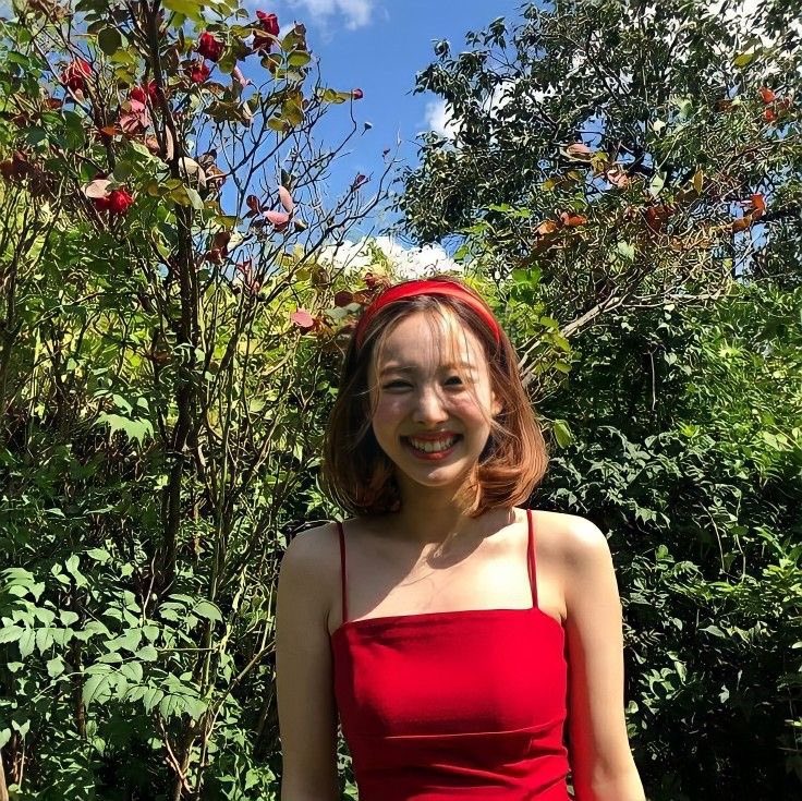 SOLITAlR3's tweet photo. today i took out lili for a cute picnic near the lake and got to spoil her plenty 💕 i'm happy we got to have roomie time after such a long while also look at her !! #SATBURYUPLOADS https://t.co/IP0Xmx0GiF