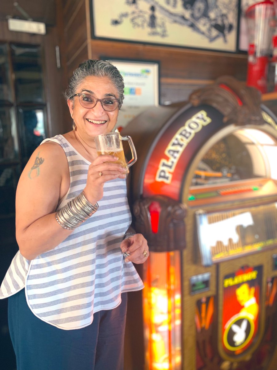 vijivenkatesh's tweet photo. And after all that walking this was such a welcome reward ! 🍺 & 📸 by @PatidarAbhishek #CafeIdeal #maxathon https://t.co/LlsL2HGtgu