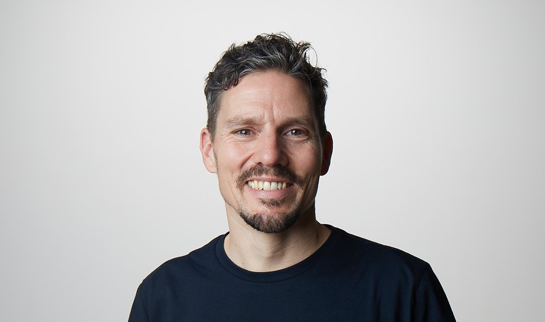 saatchiAU's tweet photo. "Effective communication needs both magic and reason to work together, which means brands need to be distinct and different. We call this ‘the power of &amp;’.” Our Sydney General Manager Toby Aldred discusses the success of our RAMS campaign with @australian. https://t.co/ElmvY0h8fp https://t.co/2SDzzxlYqU