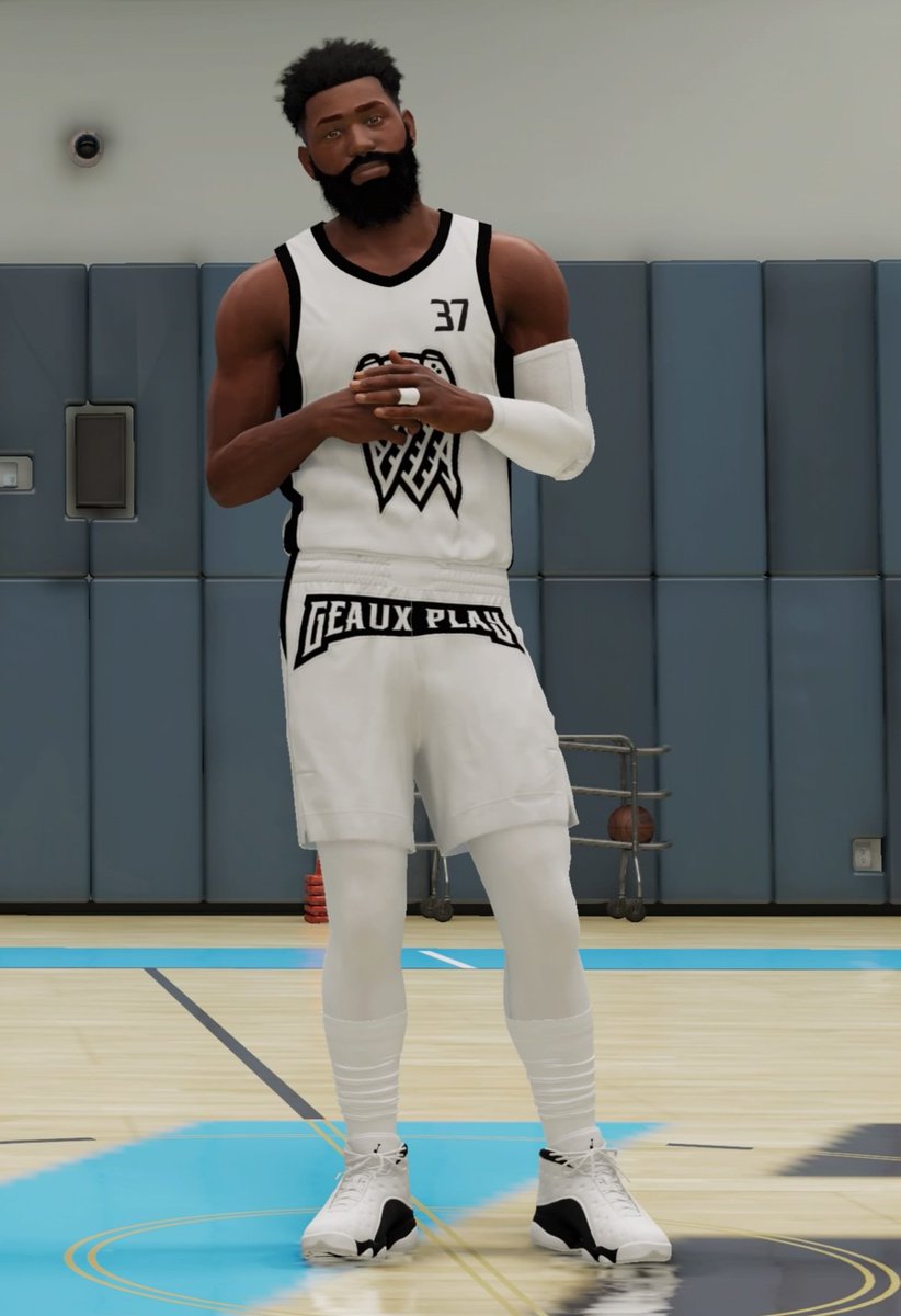 GeauxPlayES's tweet photo. Well jersey are designed. Go follow @GeauxPlay_2K for all team updates. Thank you for trusting me @TreyYsg @TwinDeeTv @jayyxgoat @xgod_s @NickouthaRachet #GeauxPlay #2kCommunity Thanks for the wisdom and help @OGKINGCURT @BlkFrankWhite1 @yeynotgaming @ngartrelle #NBA2K22 https://t.co/CN5Tw5XlUt