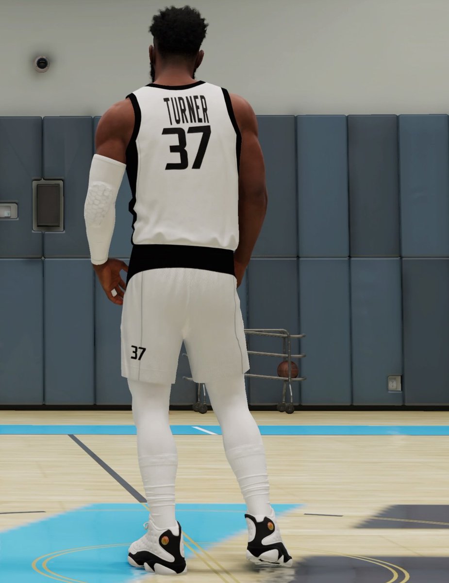 GeauxPlayES's tweet photo. Well jersey are designed. Go follow @GeauxPlay_2K for all team updates. Thank you for trusting me @TreyYsg @TwinDeeTv @jayyxgoat @xgod_s @NickouthaRachet #GeauxPlay #2kCommunity Thanks for the wisdom and help @OGKINGCURT @BlkFrankWhite1 @yeynotgaming @ngartrelle #NBA2K22 https://t.co/CN5Tw5XlUt