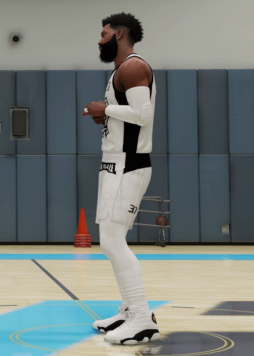 GeauxPlayES's tweet photo. Well jersey are designed. Go follow @GeauxPlay_2K for all team updates. Thank you for trusting me @TreyYsg @TwinDeeTv @jayyxgoat @xgod_s @NickouthaRachet #GeauxPlay #2kCommunity Thanks for the wisdom and help @OGKINGCURT @BlkFrankWhite1 @yeynotgaming @ngartrelle #NBA2K22 https://t.co/CN5Tw5XlUt