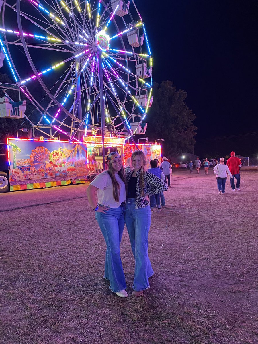 COURT_NEY_21's tweet photo. 🎡🎡🎡 https://t.co/q6pBRY9Yat