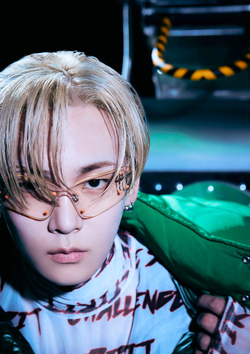 ixakaixa's tweet photo. #KEY Digital Booklet (1)
#키 #SHINee #샤이니 
#BADLOVE #KEY_BADLOVE https://t.co/CSfhdhhvRy