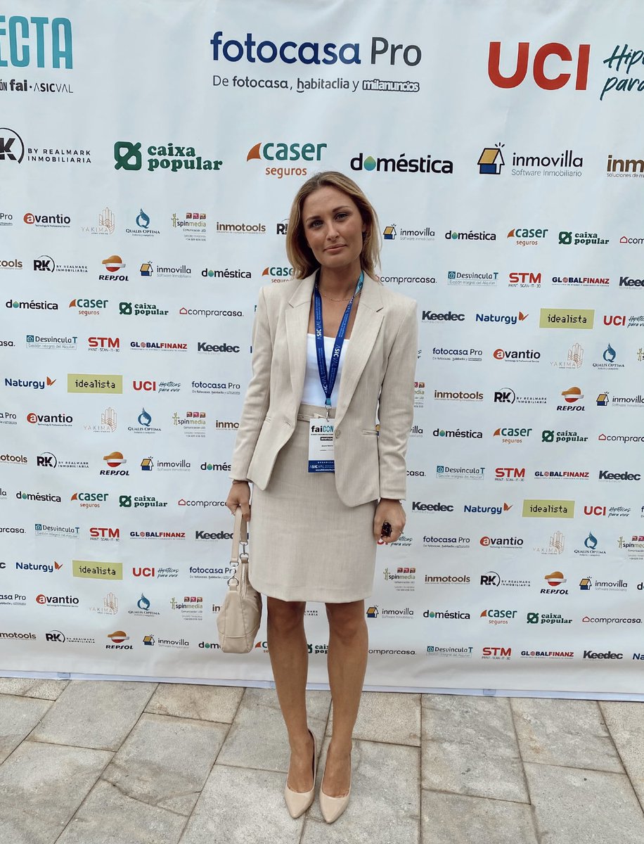 MariaMatos_MM's tweet photo. Para @fotocasa ha sido un placer haber patrocinado el congreso #FaiConecta de @faiinmo y haber participado en la mesa redonda sobre el #futuro del sector. 
Además, el enclave en el que se celebró fue una auténtica maravilla gracias al @Oceanografic_vl 🐠🐟🐬 https://t.co/valgbNdYHY