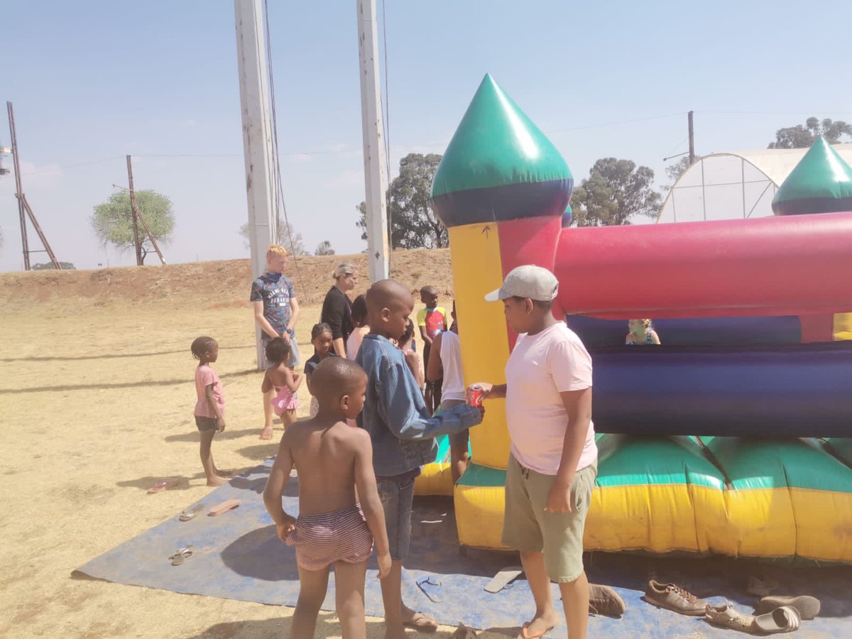 letscarenpc's tweet photo. #SondelaVillage #SocialHousing #Springs #Daggafontein #FunTimes https://t.co/JK4x8MFP3k