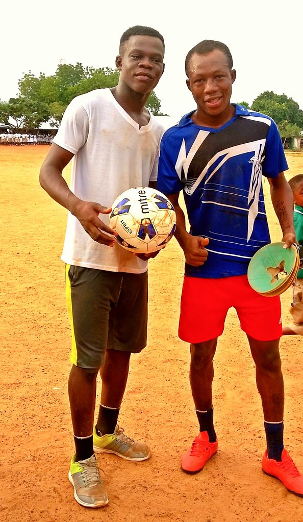 Faisal337773032's tweet photo. That time of the week where u got to burn the calories n gain some muscles is here.
#MondayGrind🔥
#OF50⚽❤🇬🇭 https://t.co/AhY4Xlg6Hs