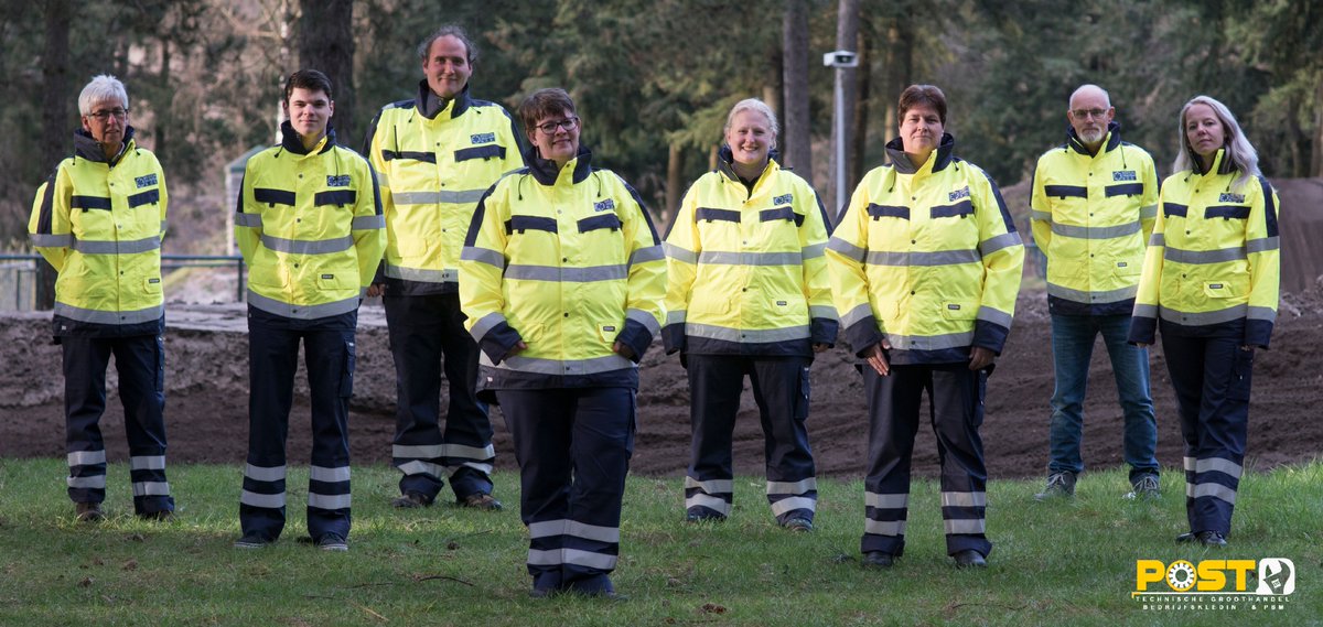 groothandelpost's tweet photo. Recent heeft het  Medical Crossteam N.O.V. de werkkleding van technische Groothandel Post in gebruik genomen. Medical Crossteam N.O.V. een Eerste Hulp team specifiek gericht op crossongevallen en cross evenementen.  Wij wensen het Medical Crossteam N.O.V. heel veel succes toe. https://t.co/NblD24tX0Y