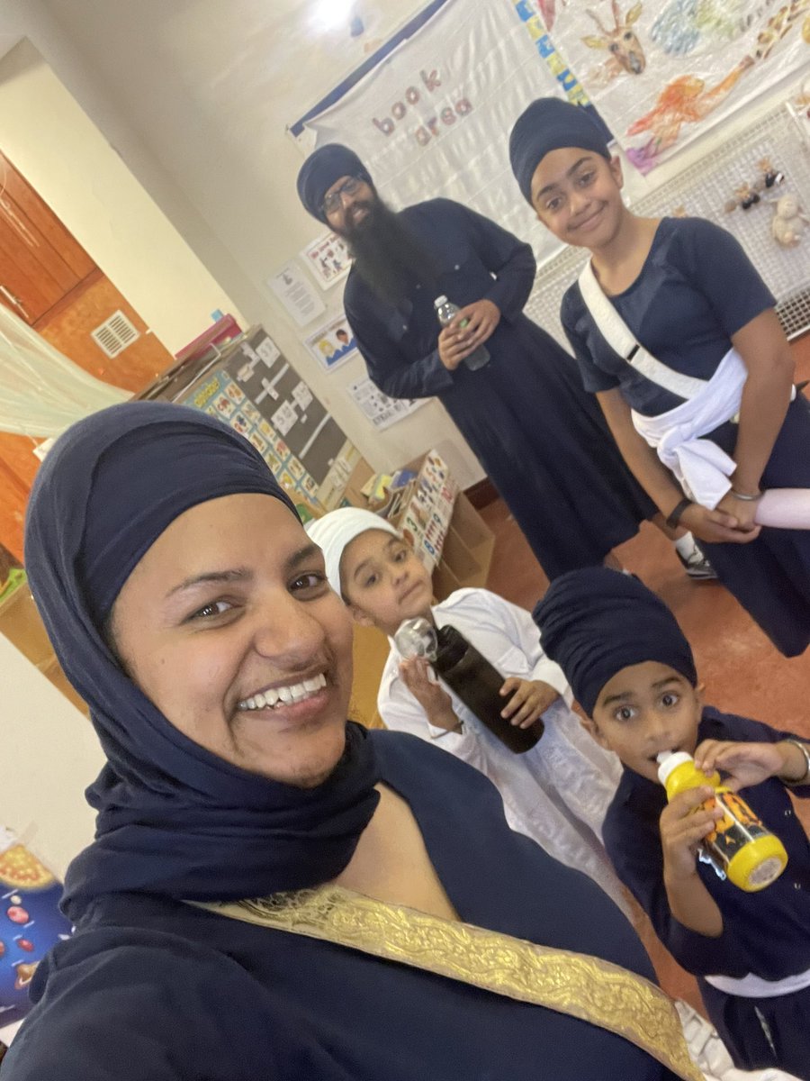 navrupkaur's tweet photo. Feels amazing to learn the #sikh martial art of Gatka, together as a family… our son made us do it as he says there are Mughals all around us 😳 #sikhfreedom #khalistan https://t.co/OXsheFNnQX