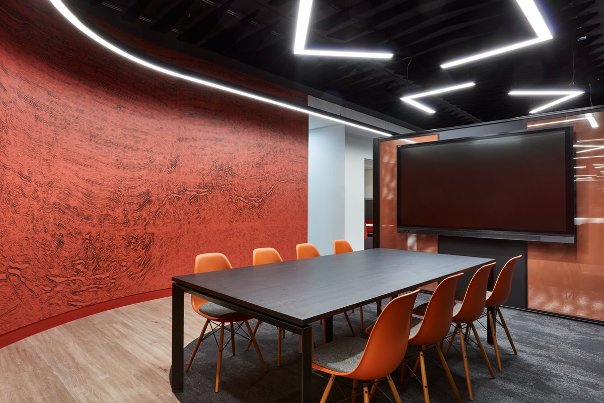 Synergy_Lights's tweet photo. Good Morning Everyone, It's a grey wet start to the week. Let's warm things up with these deeply cool recent projects.

#RAIN #lighting #workspace #design #OfficeFitOut #Interiors https://t.co/hOVITJzOVx