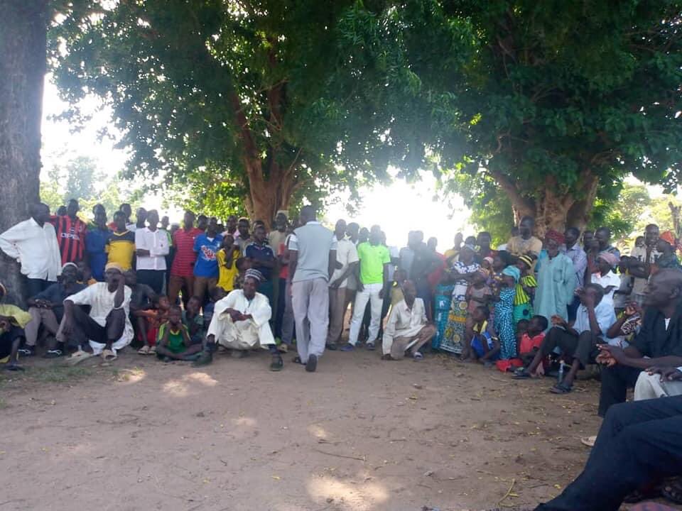 UNDR_Tchad's tweet photo. Une mission de l’UNDR dans le Mayo Kebbi organise des meetings et conférences pour expliquer à la base et aux médias l'importance d'une lutte démocratique et l'implication du parti dans le processus du dialogue national inclusif, gage d'une paix et de la justice. https://t.co/MwGODVlvvj