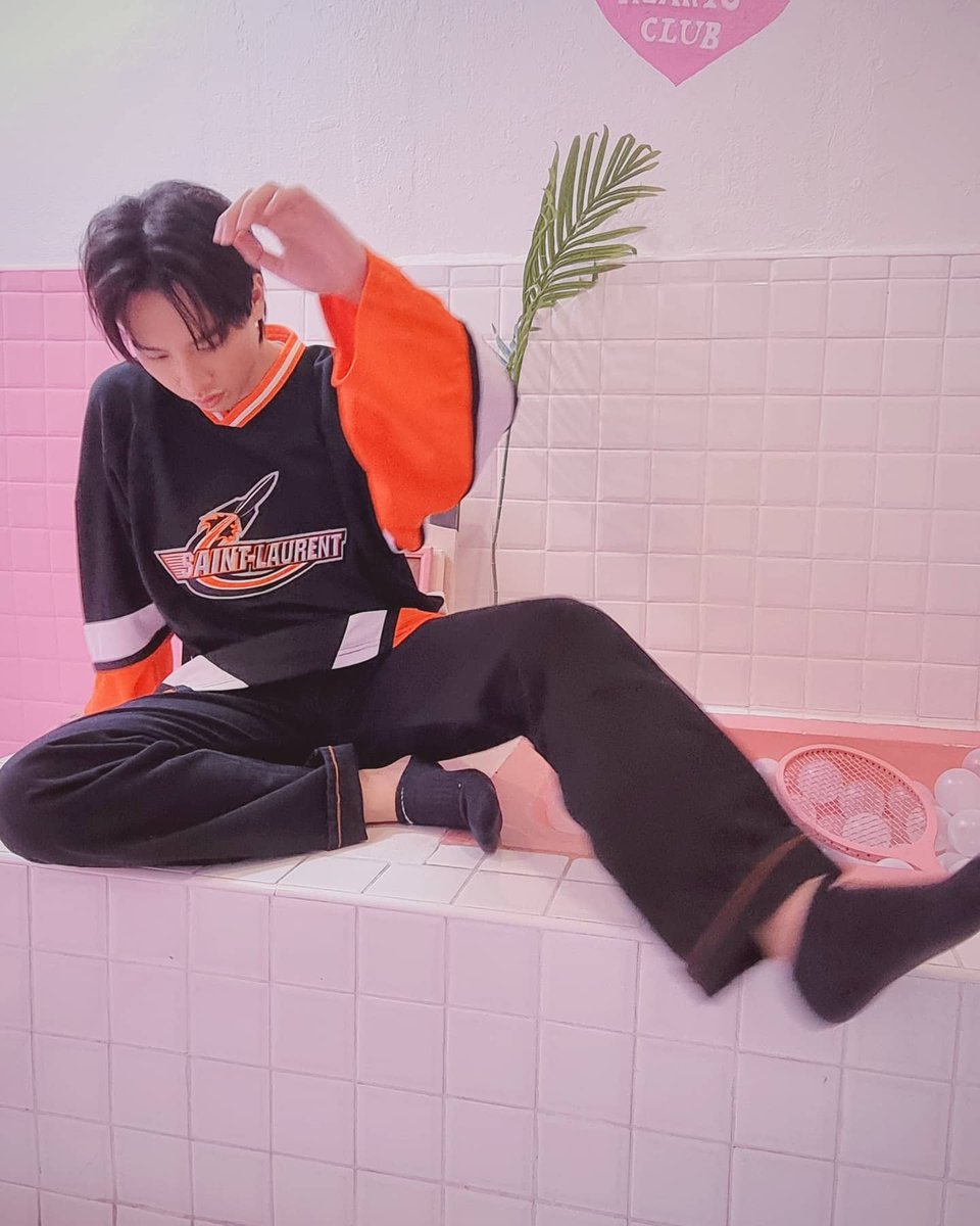 gunnapatn's tweet photo. ชมพูเฉย 🤪
https://t.co/gzCXjHvMHA https://t.co/KAkKSz851p