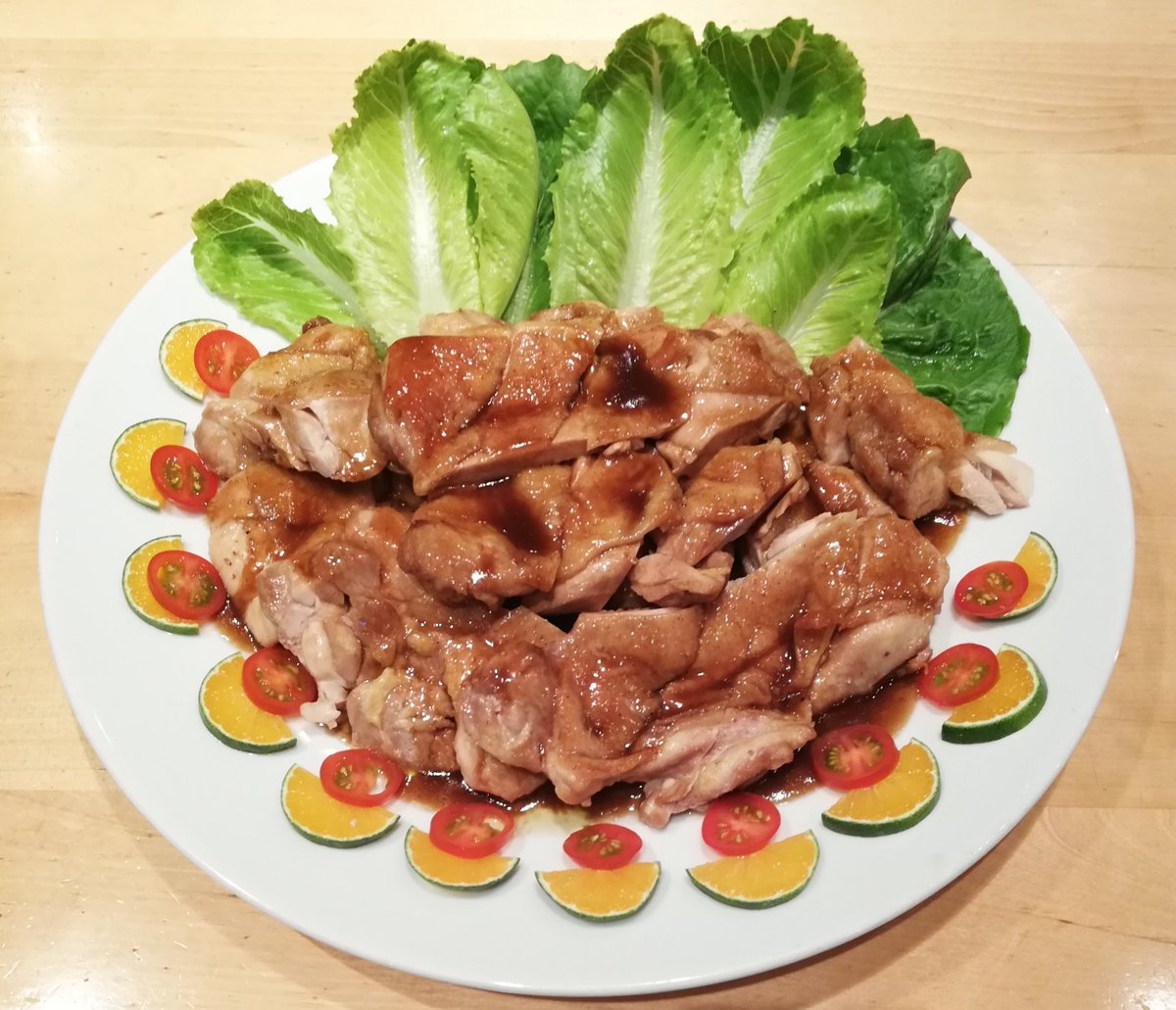 クレヨンハウス オーガニックレストラン 有機バルサミコ酢と 鶏肉は相性ピッタリ 今夜9 27のオーガニック ディナープレートは 秋川牧園産鶏もも肉の オーブン焼き バルサミコソース 有機きゅうりとわかめの 三杯酢 有機野菜のかき揚げ丼 有機秋