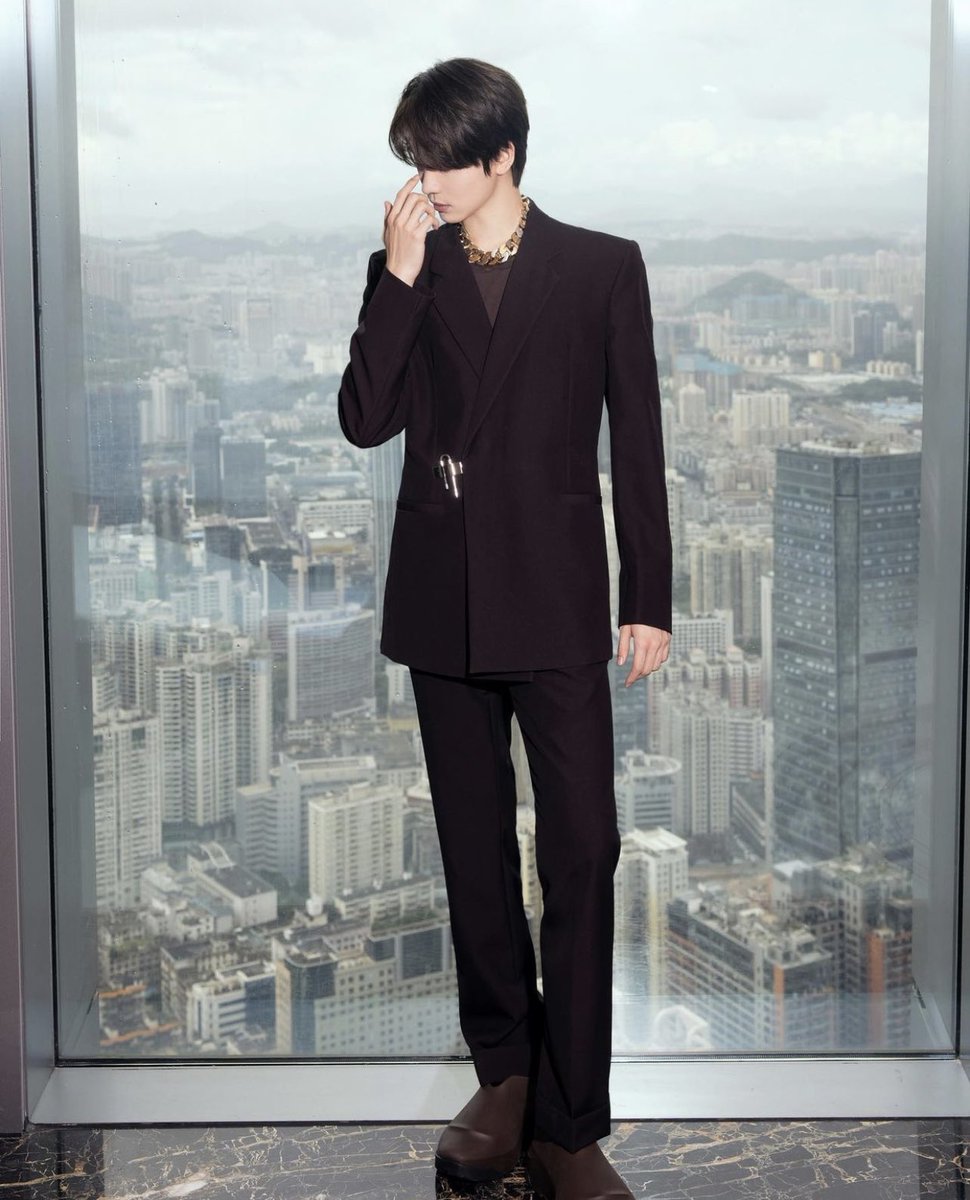 ixformation's tweet image. he’s so fine