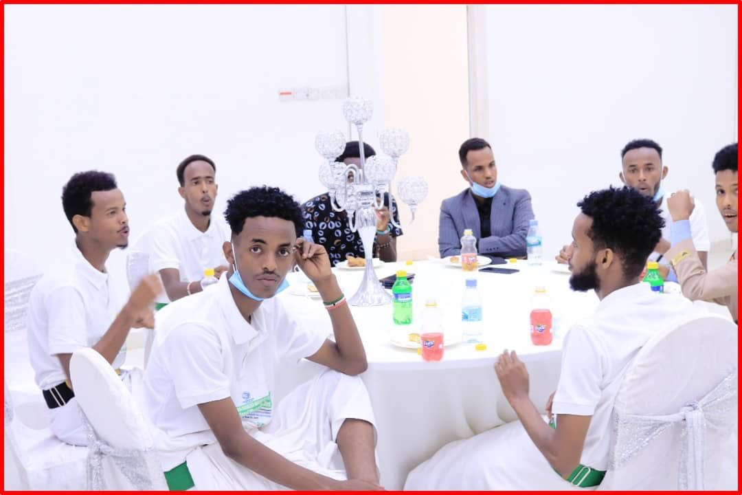 HassanCawed's tweet photo. In appreciation of the #internationalweekofthedeaf and in pursuit of CSR @DahabshiilBank teamed up with #SomalilandDeafAssociation to raise awareness ,promote the human rights of the deaf and the hard hearing people as well as to provide a platform for them to share their stories https://t.co/aFv1tkQbW8