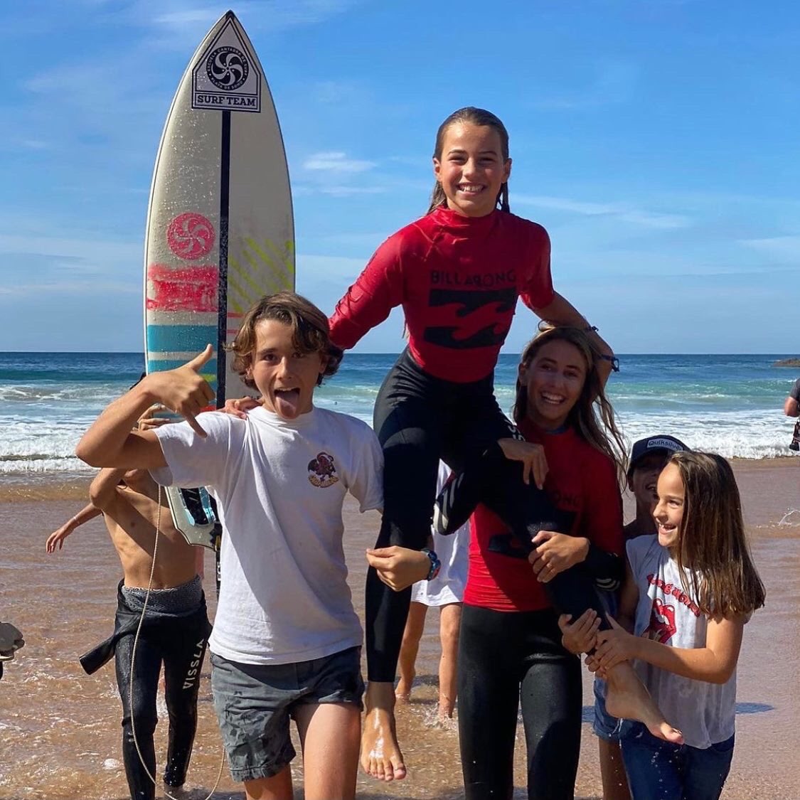 ESCUELACANTABRA's tweet photo. Súper orgullosos de la actuación de nuestros Surfer@s en el campeonato Regional de la @FedCantabraSurf sois muy grandes todos #surfteam @ESCUELACANTABRA @lafabricadesurf …. 3 nuevas campeonas regionales #girlpower https://t.co/5kocNpTnhe