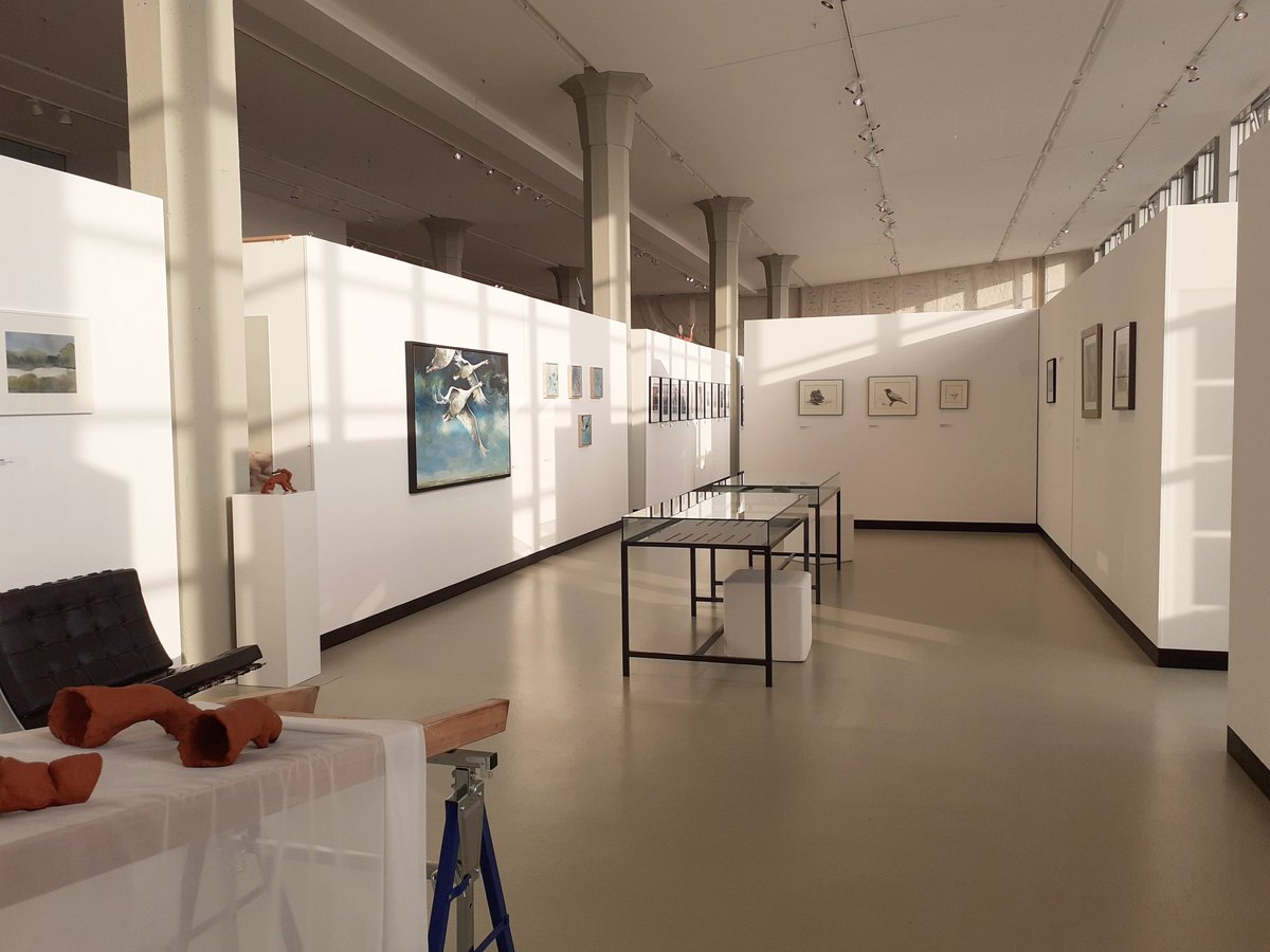 Morgens im Museum: Gemälde, Fotografie, Skulpturen in der neuen Sonderausstellung "SMALT-Podagristen". Noch bis 27.  März im NINO-Hochbau und im Stedelijk Museum Coevorden zu sehen. #stadtmuseum #ausstellung