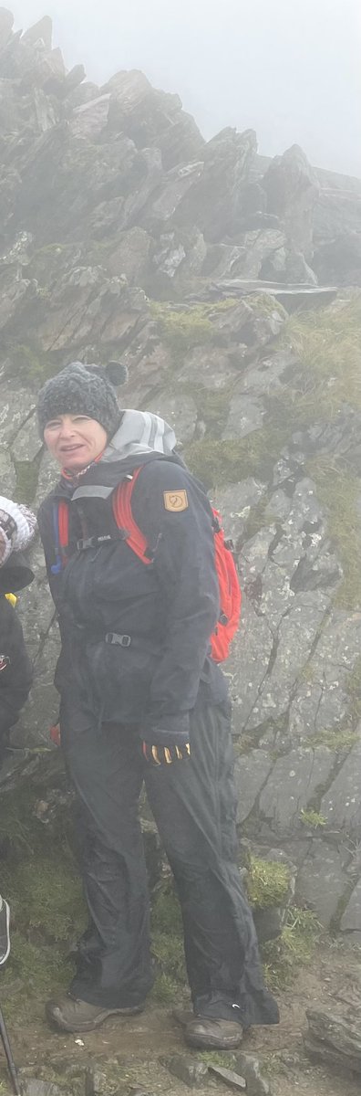 WikiUlrich's tweet photo. National3peakschallenge done ✅. Ben Nevis, Scotland 🏴󠁧󠁢󠁳󠁣󠁴󠁿, Scafell Pike, England 🏴󠁧󠁢󠁥󠁮󠁧󠁿, Snowdon, Wales 🏴󠁧󠁢󠁷󠁬󠁳󠁿 in 24 hours. Adds some seriously steps 🥾 in a final sprint, to the #MunroStepChallenge @MyPeakChallenge @DanishPeakers https://t.co/cU59RN6TBp