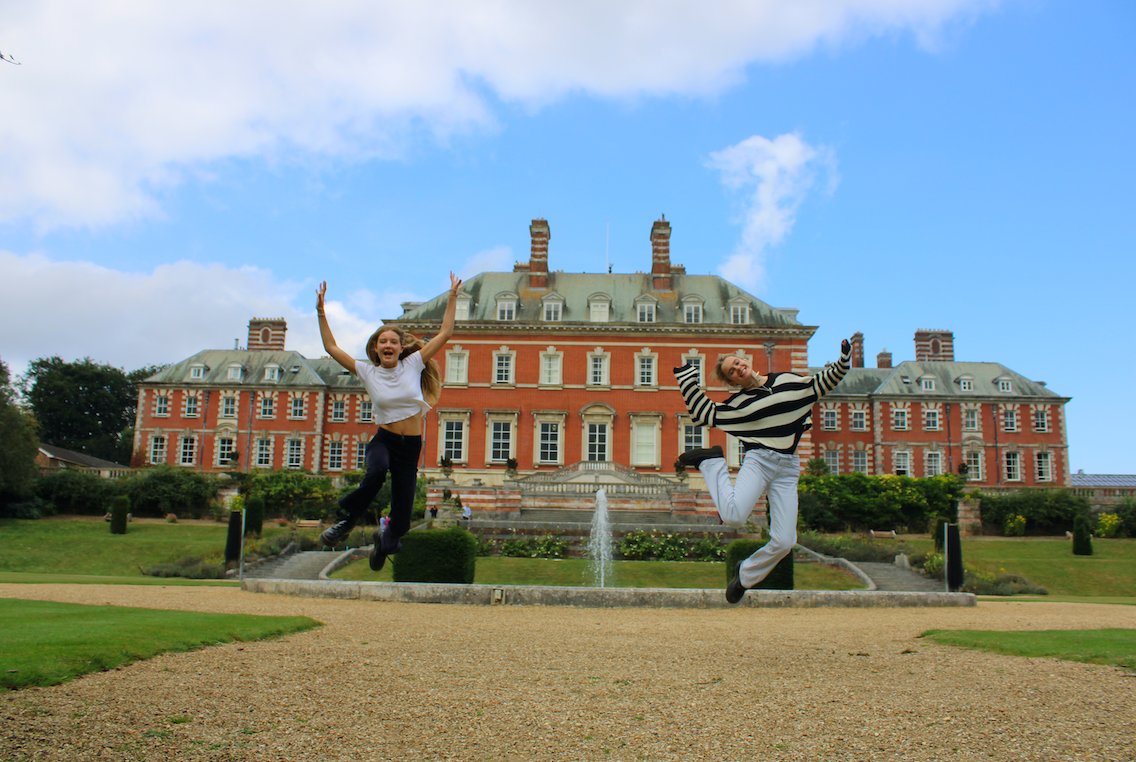 A3 pupil Ophelia N is studying A level Photography and has snapped this fantastic image of her friends on campus, Ada O and Olivia G.

Thank you for sharing the image with us Ophelia – what a great way to jump into a new week! #MondayMotivation
