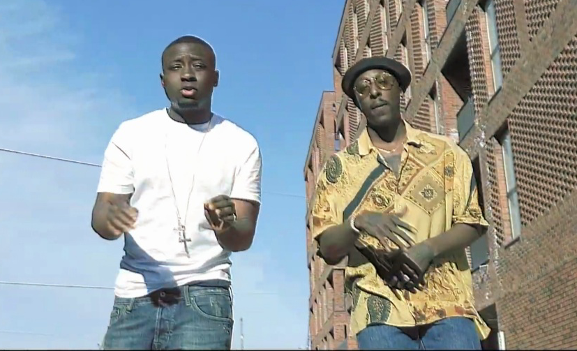 TheCreativesUK's tweet photo. #MusicMondays Presents

British Rapper and singer @Yacks_funsho fades in a super-chilled soulful return with his deep soul-rap record 'Bizzack' featuring Spanish MC @Ayammron. Shot by Malik  of Moremigas Productions

Watch the stylish refreshing video : https://t.co/2DArDJXMs2 https://t.co/6fMCsfHn2F