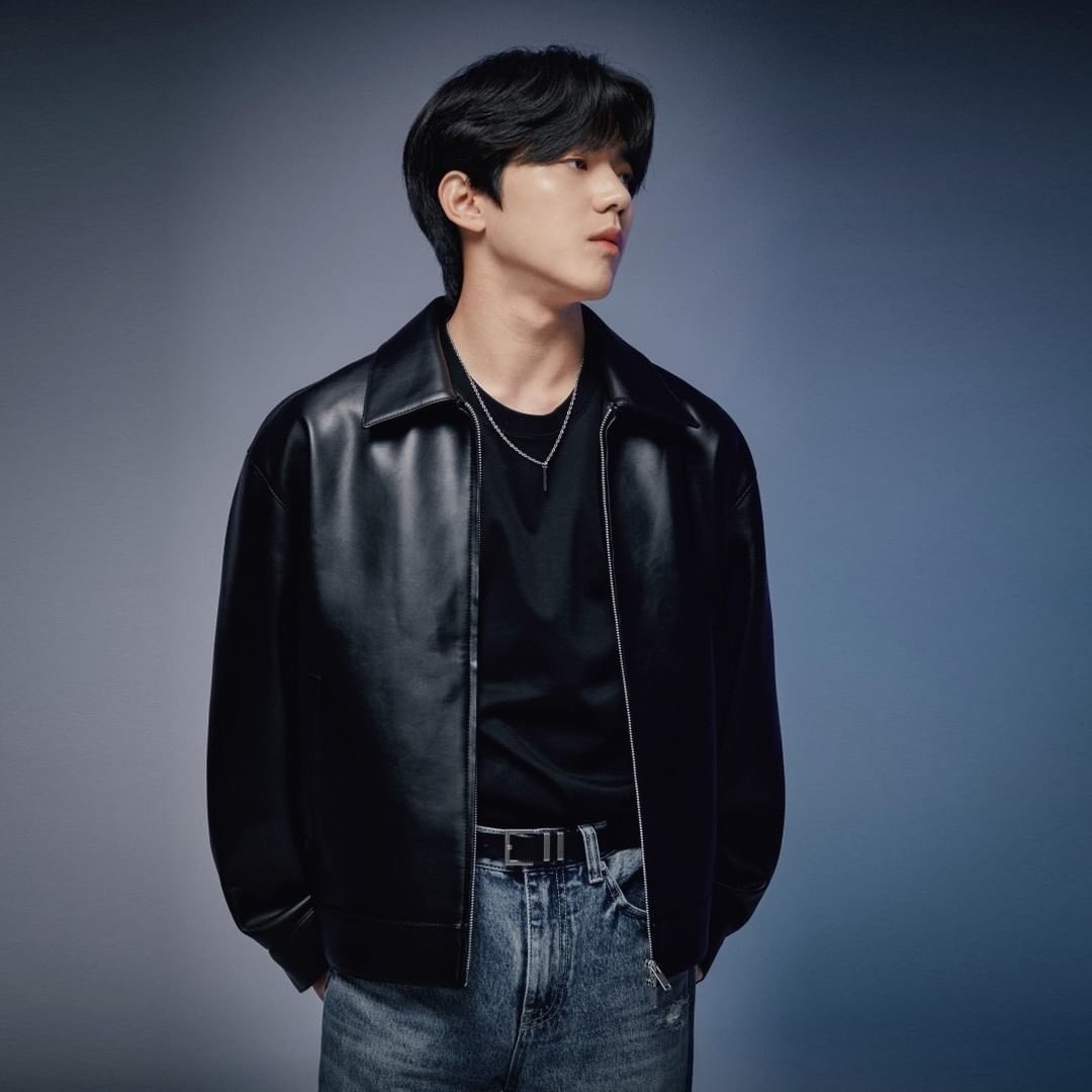 desix_O825's tweet photo. 9/29 (wed) 6pm KST
Undertones F/W Collection https://t.co/a0aJsd5Zqa