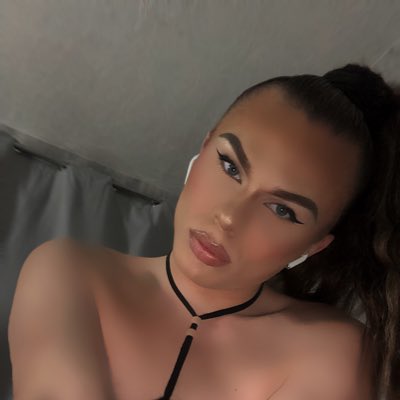yelenaoff's tweet photo. #NouvellePhotoDeProfil https://t.co/vcqqq8aLwS