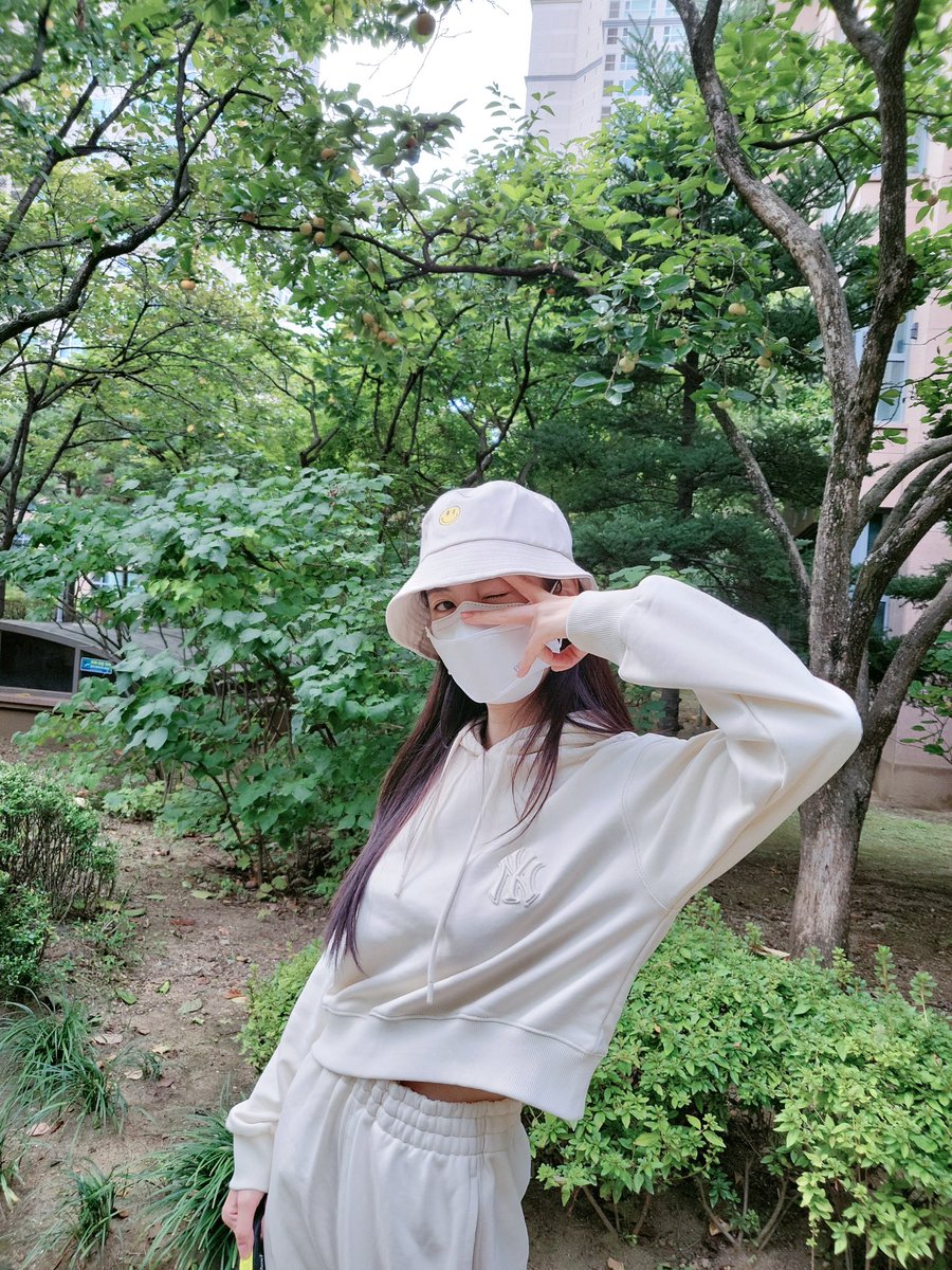 Jinseyeon's tweet image. 🐶🌱