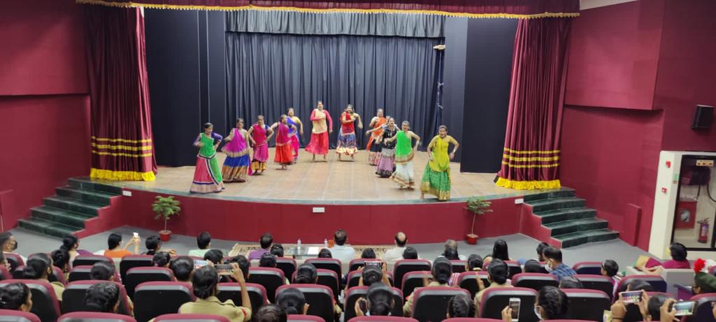 NCC_Dte_Gujarat's tweet photo. #nccgujarat CATC 1 Guj Girls Bn terminated  with prize distribution Cultural Programme and Closing address
@DefencePRO_Guj
@HQ_DG_NCC https://t.co/ZXOA0JOSXq