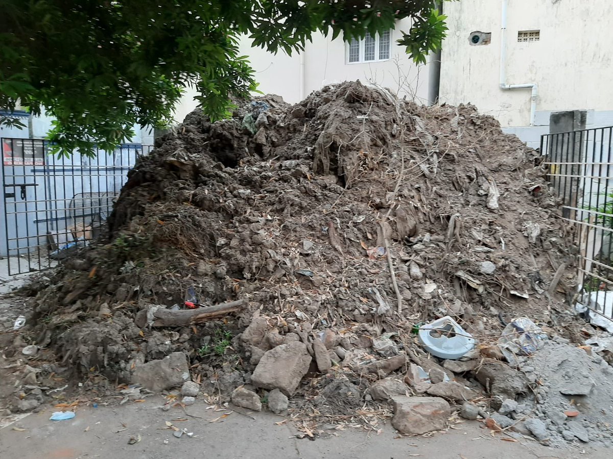 srithi22's tweet photo. The canal near Athreyapuram 2nd street, Choolaimedu was dredged and the debris kept near the compound wall was not cleared for 10 days. The recent rains on 21st Sep made the wall to collapse posing a serious danger. @chennaicorp Kindly take immediate action to avoid accidents. https://t.co/RgI1SCIkTu