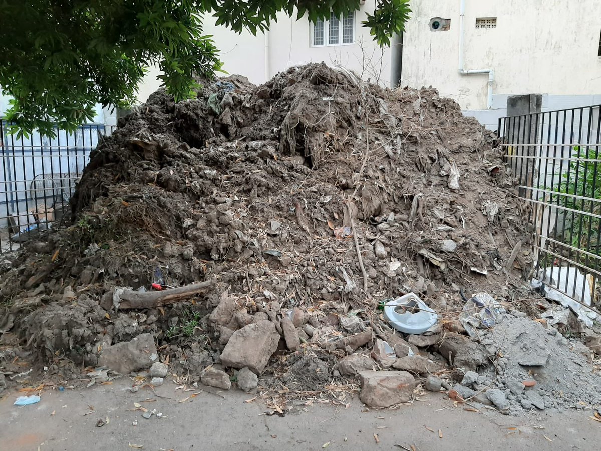 srithi22's tweet photo. The canal near Athreyapuram 2nd street, Choolaimedu was dredged and the debris kept near the compound wall was not cleared for 10 days. The recent rains on 21st Sep made the wall to collapse posing a serious danger. @chennaicorp Kindly take immediate action to avoid accidents. https://t.co/RgI1SCIkTu