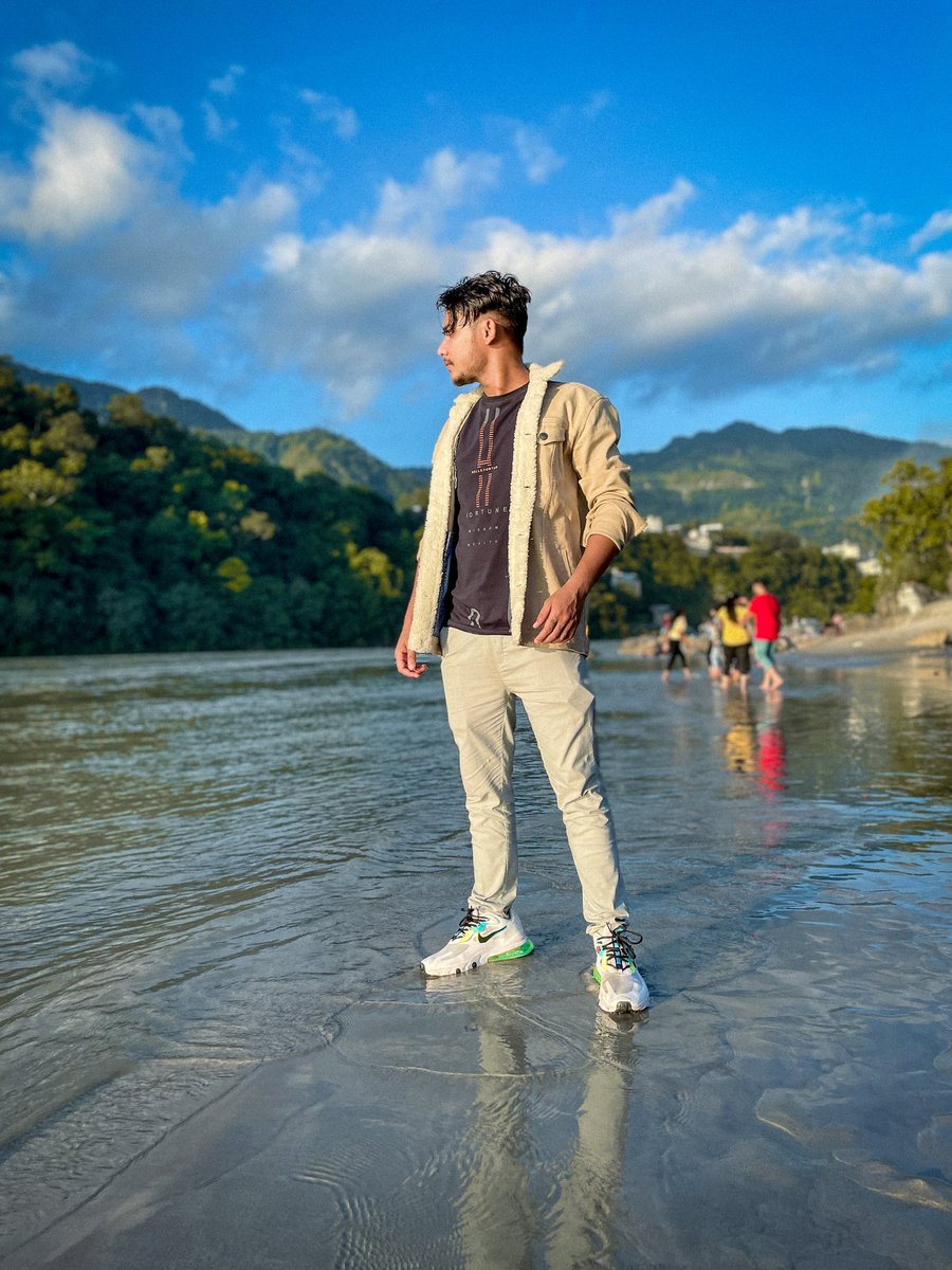 shalav782's tweet photo. 💙💙
.
.
.
#shalavsingh #rishikeshdiaries #uttrakhand https://t.co/1JYl2ncDFs