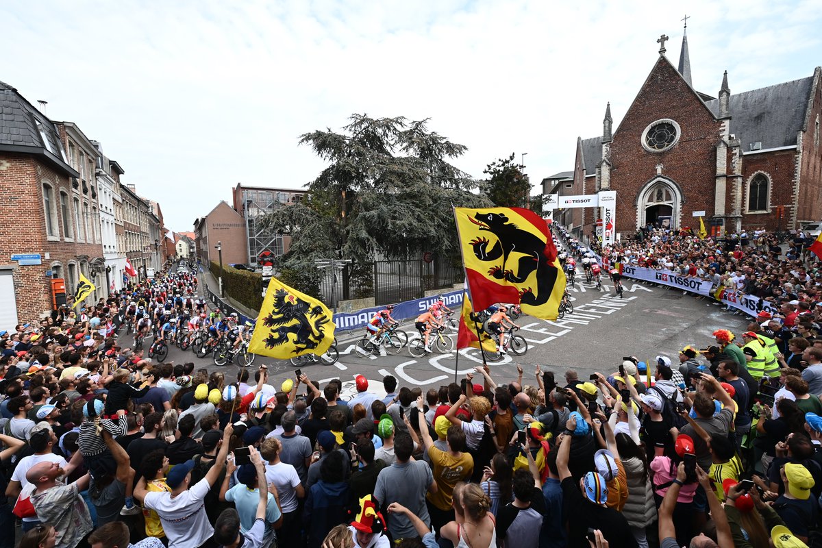 UCI_cycling's tweet image. A day to remember 🎉

#Flanders2021