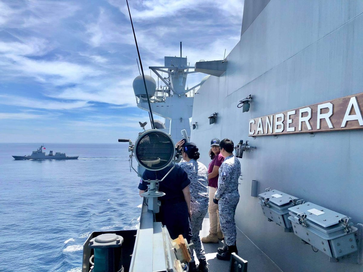 Philippine_Navy's tweet photo. RAN vessels conduct exercises with PH frigate FF151, bring Australia’s flagship engagement activity, IPE21, to the Philippines

Full story: https://t.co/cCSU9OKpHT

📸: FF151, Australia in the Philippines

#ModernandMultiCapablePHNavy
#AFPyoucanTRUST https://t.co/rNwFkykXRT