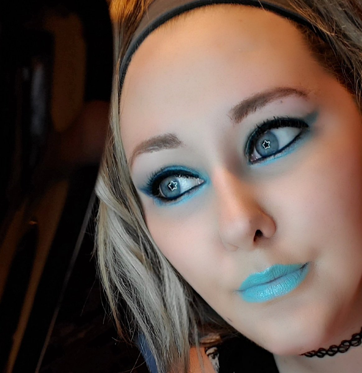 Chels8NS8's tweet photo. #Fall2021 #livingthedream #StarRanch @JeffreeStar @JSC_Family simple but BOLD ๐
Star Ranch Palette- Casper Mtn. Ole Jeff. Winter Wind. Grand prismatic. Star creek.
JSC Supreme Gloss- Gloss'd in paradise ๐ง๐ค
Literal โ Stars in my eyes โ
(Thank you LED light) โญ https://t.co/r3b4ihnjSM