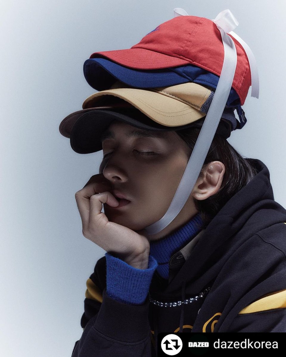 BandJannabi's tweet photo. [🎩NOTICE!]
dazedkorea x jannabijh

우리를 위해 남겨둔 잔나비가 만든 환상의 나라, 그 갈피에서 살기로 했다. 

더 많은 화보와 기사는 <데이즈드> 10월호에서 만나볼 수 있습니다.

#잔나비 #Jannabi #최정훈

https://t.co/3WG6YJqM0K https://t.co/LrmCOIPrNU