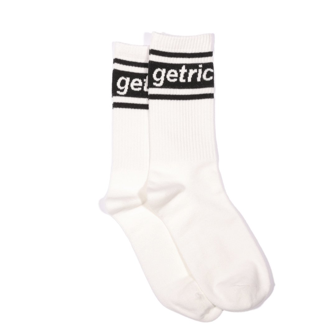 NDPark_official's tweet photo. 90's バイブス ソックス

getricheasy / ゲットリッチイージー
　国内8店舗にて取り扱われ、海外からのオーダーも続出している、タイで2021年まさに今話題沸騰中の最新ブランド。創業者は日本での滞在経験から、ファッション感度を高め、ブランド立ち上げに至った。

https://t.co/CGo41yRmxn https://t.co/K9AL96ShYJ