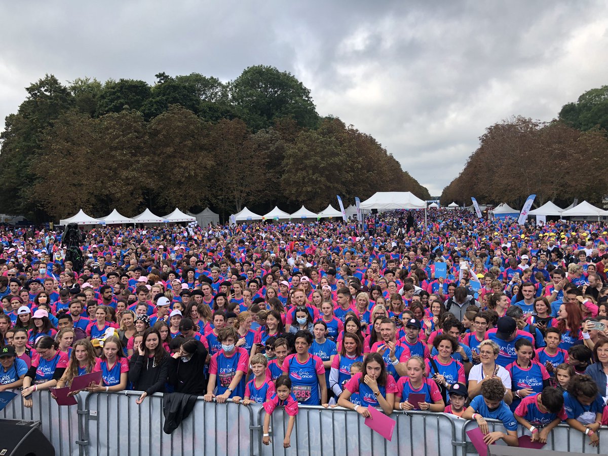 ericlhote's tweet photo. Partenaire historique d’ @ImagineforMargo les équipes @creditdunord ont participé hier des 4 coins de France à #CourseEnfantsSansCancer aux côtés d’1 foule immense gde générosité 2 Mio collectés pour la recherche avec @GustaveRoussy 🙏 @VianneyMusique @SarahOurahmoune https://t.co/3cRi9tghMA