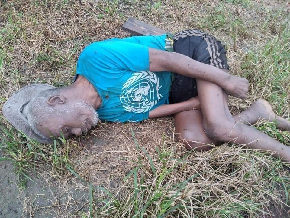 KhaingZmn's tweet photo. An elderly civilian who was shot dead while at home during Kone Thar clash in Karenni State, wearing UN emblem T-Shirt. 
#WhatsHappeningInMyanmar https://t.co/OLjh0eEPxh