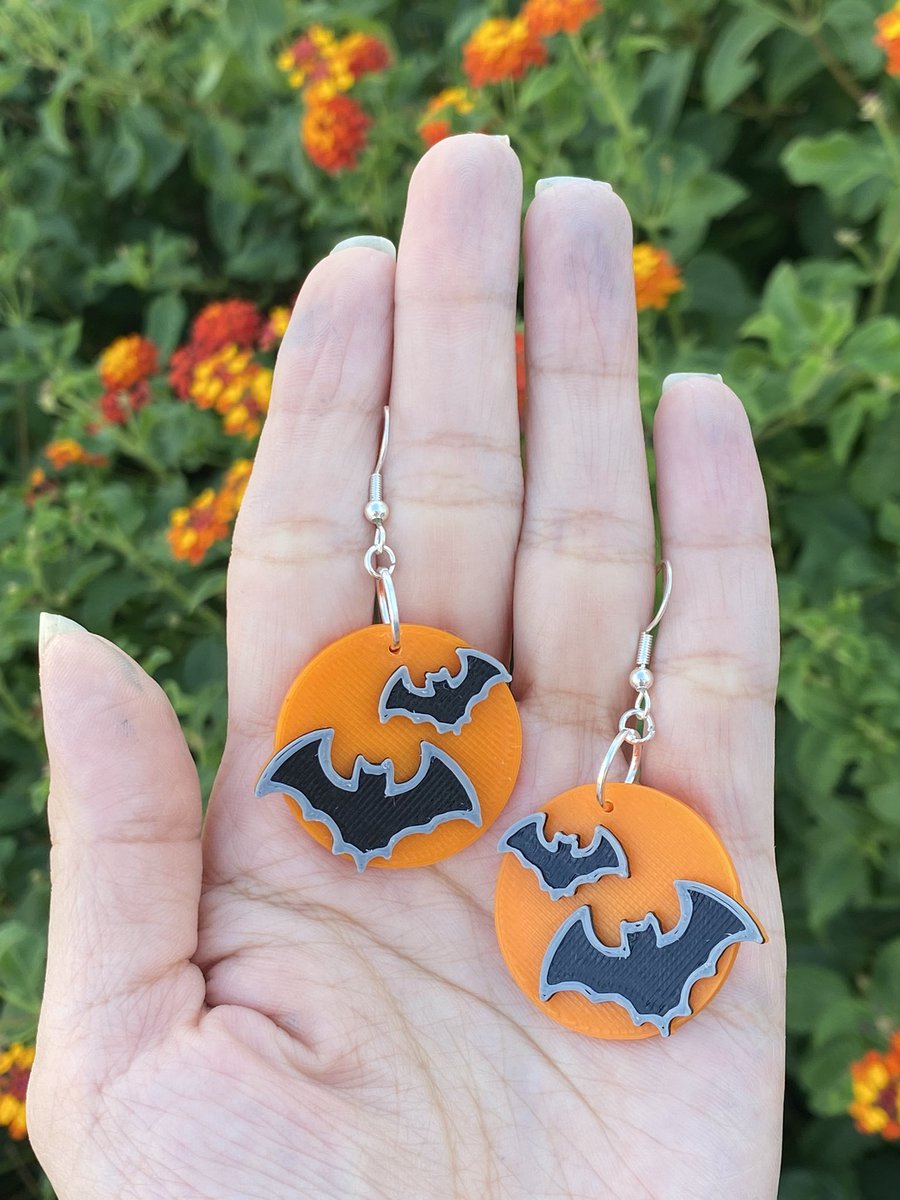 cuteberryjwlry's tweet photo. @TheRoadtoBroke Hi there, I’m Simone and I make cute and colorful jewelry!! 😊😊 Check out my website https://t.co/xd9ZDGiQvt https://t.co/4ZoUAhbe6D