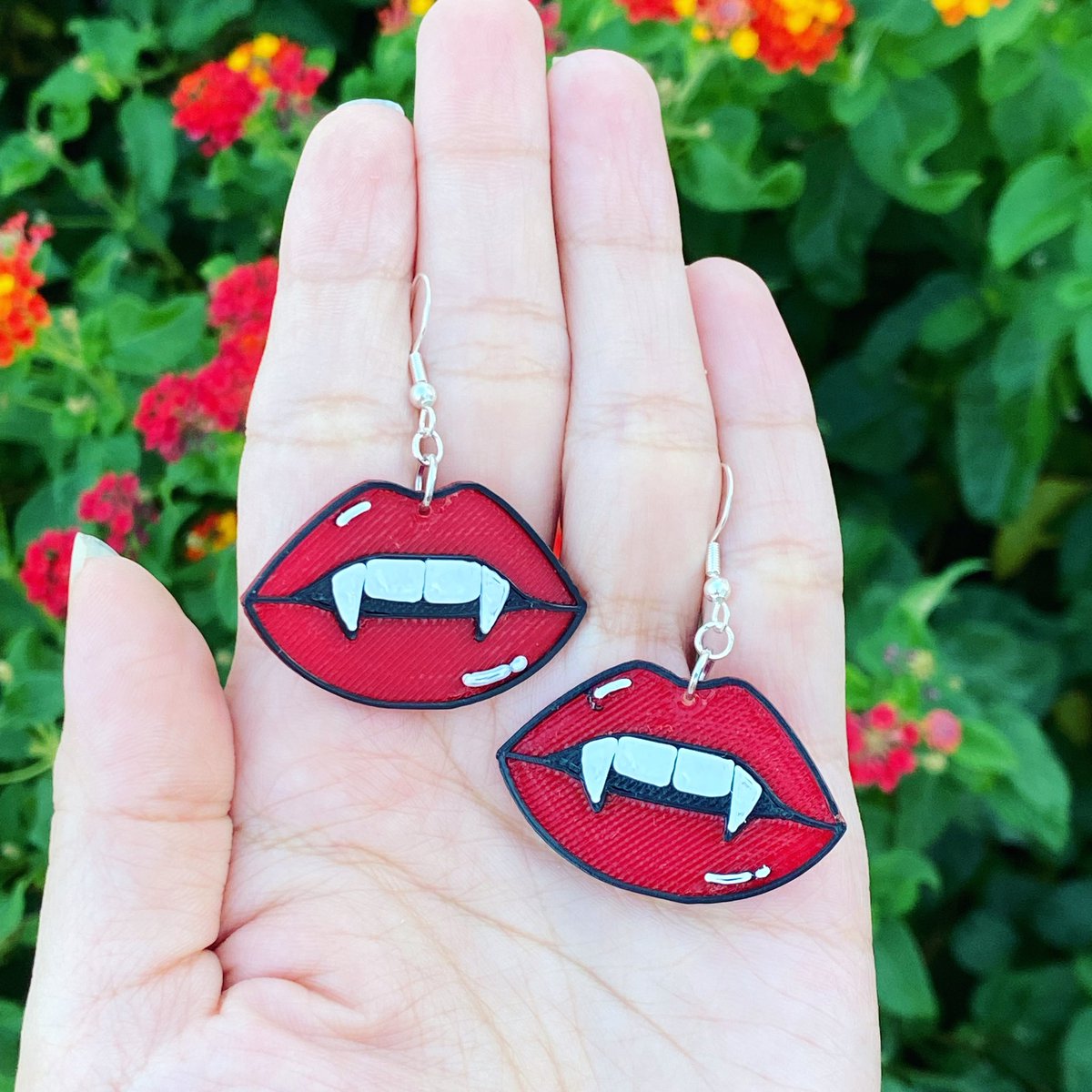 cuteberryjwlry's tweet photo. @TheRoadtoBroke Hi there, I’m Simone and I make cute and colorful jewelry!! 😊😊 Check out my website https://t.co/xd9ZDGiQvt https://t.co/4ZoUAhbe6D