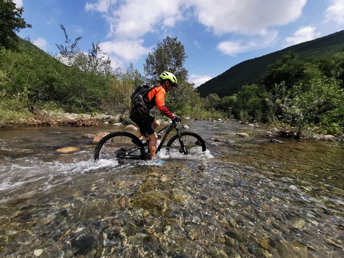 StadioMtb's tweet photo. Hermosa la sierra con mucha agua. #stadioMTB #mtb #montaña #bicicleta #bike #mountainbike #stadiomedia https://t.co/Lr3vEUAVks