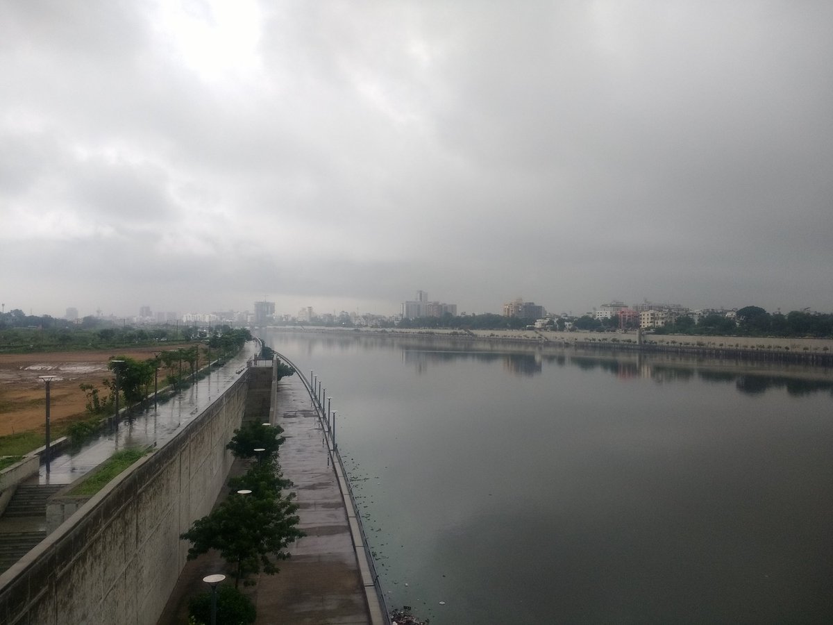 BrijrajsinhVal4's tweet photo. Morning View
#Ahmedabad #River_Front
#MonsoonView #Chilled #Romantic
@WeAreAhmedabad_ @TOIAhmedabad
PC By:- @BrijrajsinhVal4 https://t.co/fVKFnXHBRD