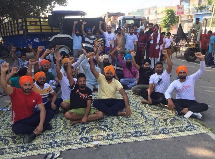 muskangvt's tweet photo. Chandigarh Airport Road
#आज_भारत_बंद_है https://t.co/mGmkW3UaN3