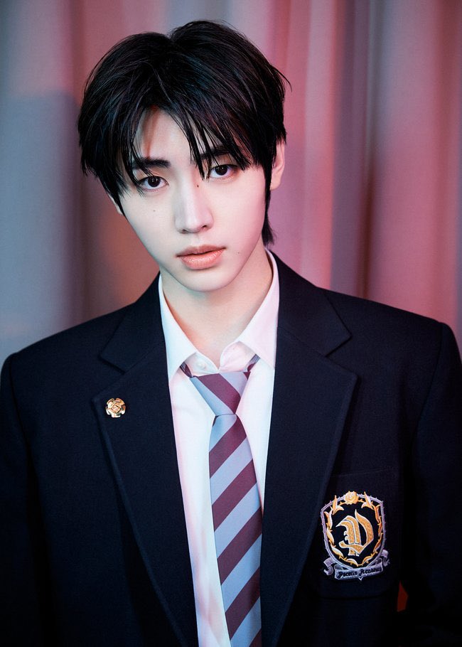 จางวอนยองและซองฮุน <a href="/ENHYPEN_members/">ENHYPEN</a> ได้รับเลือกให้เป็นพิธีกรคนใหม่ของ KBS 2TV 'Music Bank’ พวกเขาจะเข้ารับหน้าที่อย่างเป็นทางการในวันที่ 8 ตุลาคม คาดว่าจะมี Special Stage ด้วย